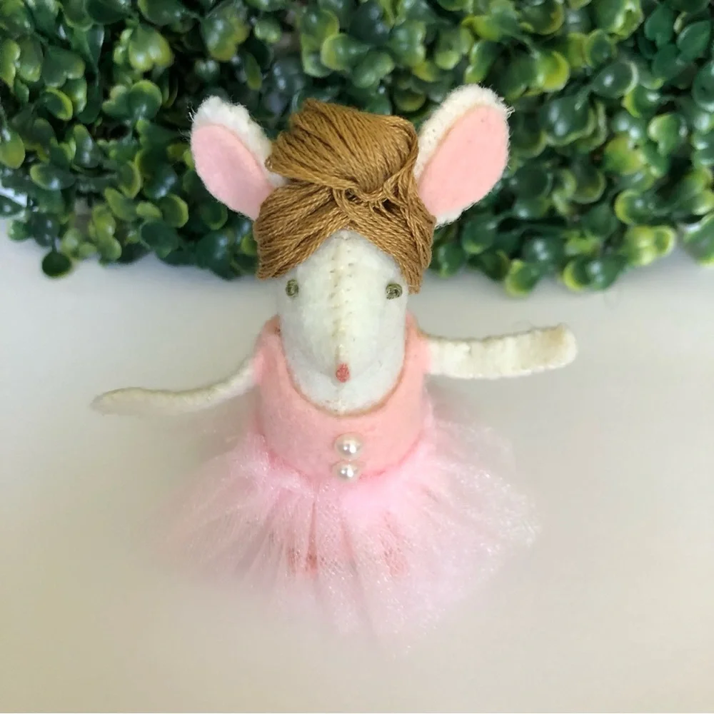 Ballerina Felt Mouse Art Doll Hand-sewn pink tutu hair bun Ballet handmade NWT